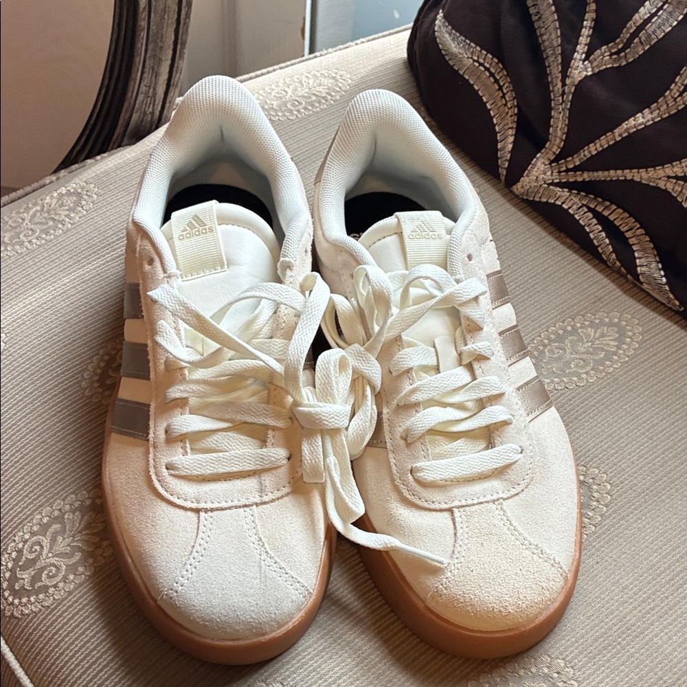 adidas White Suede Sneakers with Gray Stripes and Gum Sole